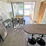 Апартаменты Les Cyclades - T2 Avec Deux Loggias - 6 Couchages Port Leucate. Ref: 2cyc_12a Mae-5984 Лёкат